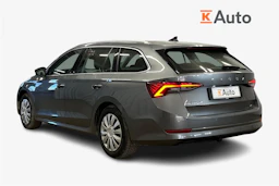 harmaa Skoda Octavia 2023 kuva 2.