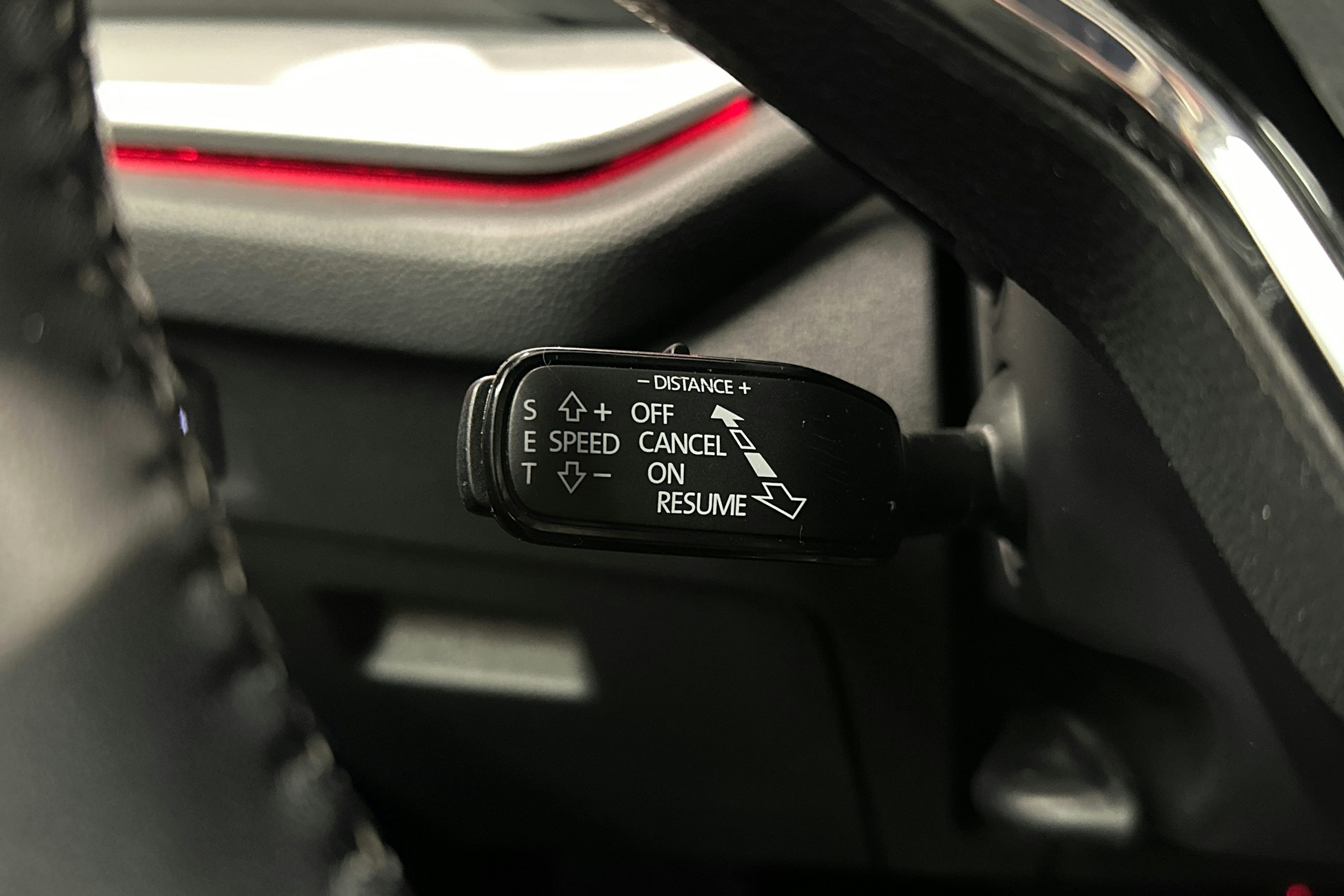 sininen Skoda Octavia 2023 kuva 19.