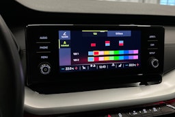 sininen Skoda Octavia 2023 kuva 22.