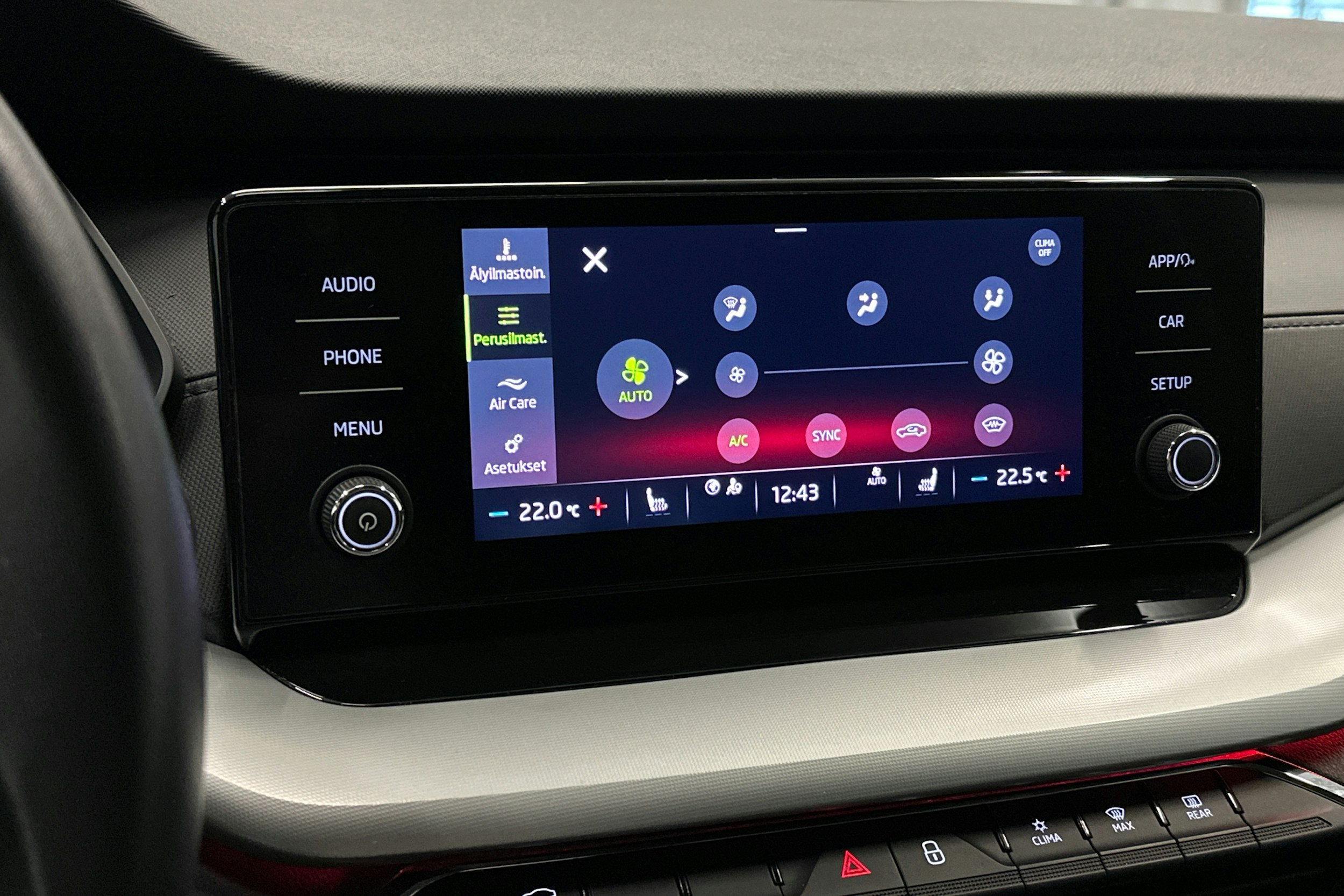 sininen Skoda Octavia 2023 kuva 25.