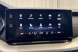 musta Skoda Octavia 2023 kuva 21.