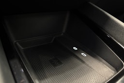 musta Skoda Octavia 2023 kuva 23.