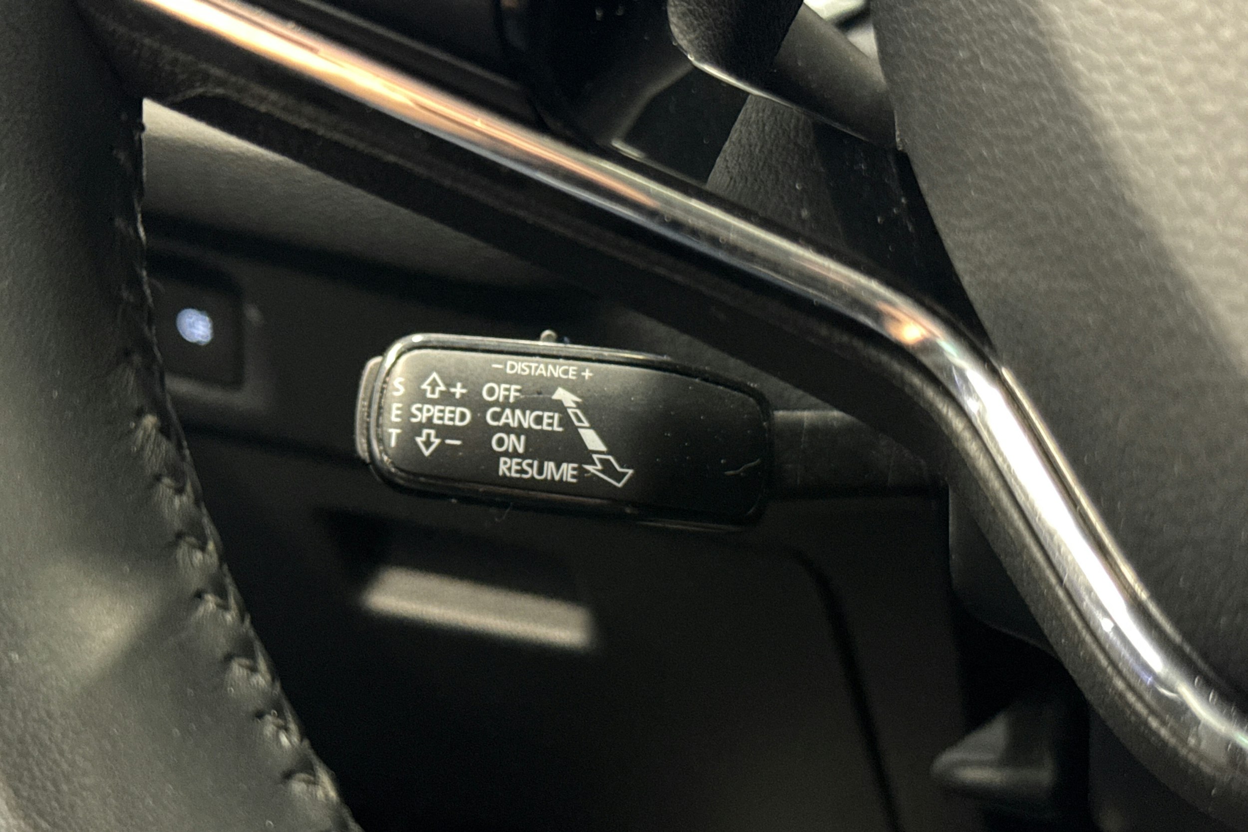 musta Skoda Octavia 2023 kuva 27.