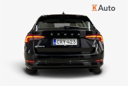 musta Skoda Octavia 2023 kuva 4.