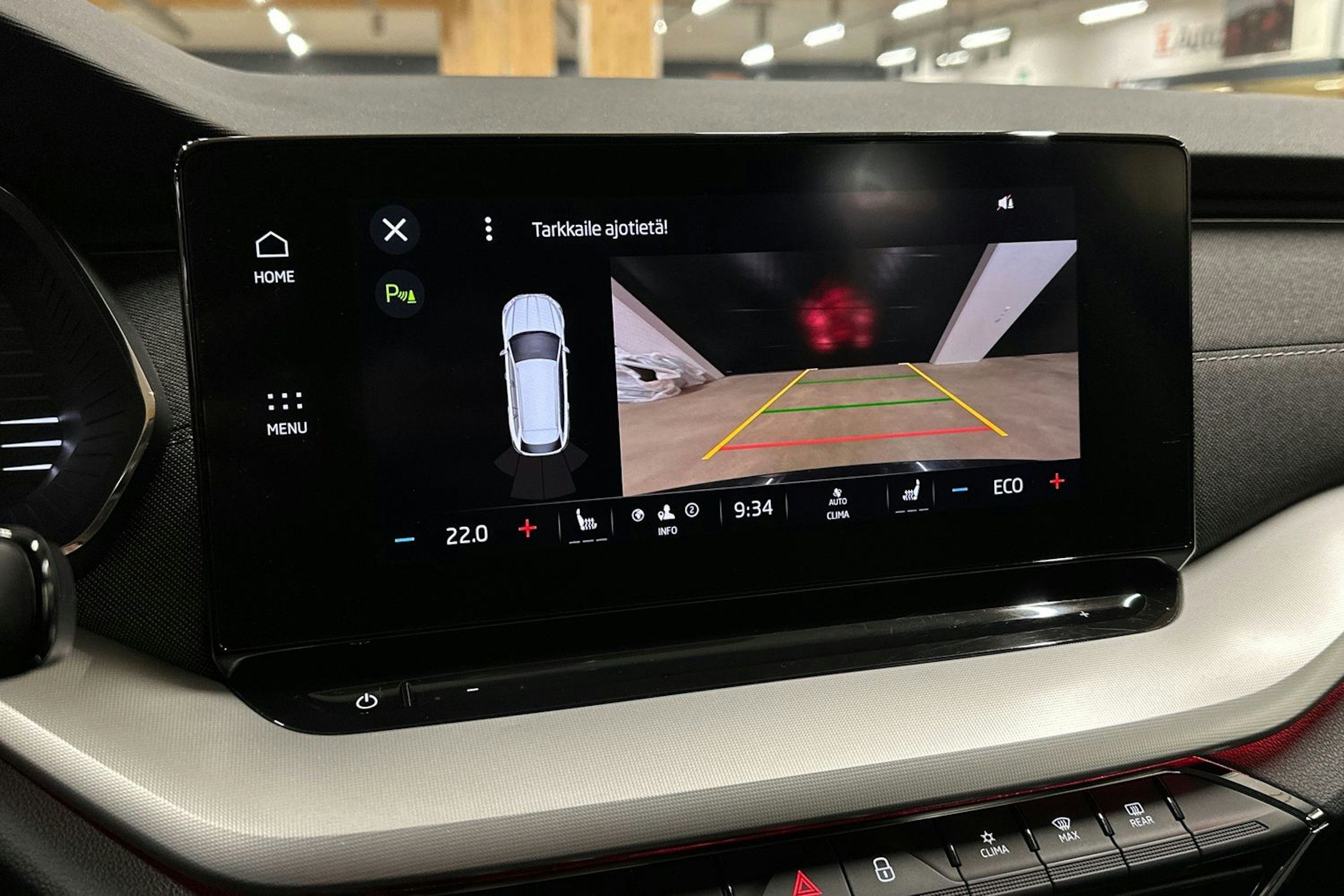 musta Skoda Octavia 2023 kuva 16.