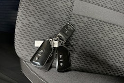 musta Skoda Octavia 2023 kuva 20.