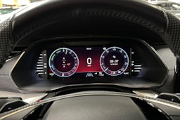 musta Skoda Octavia 2023 kuva 21.