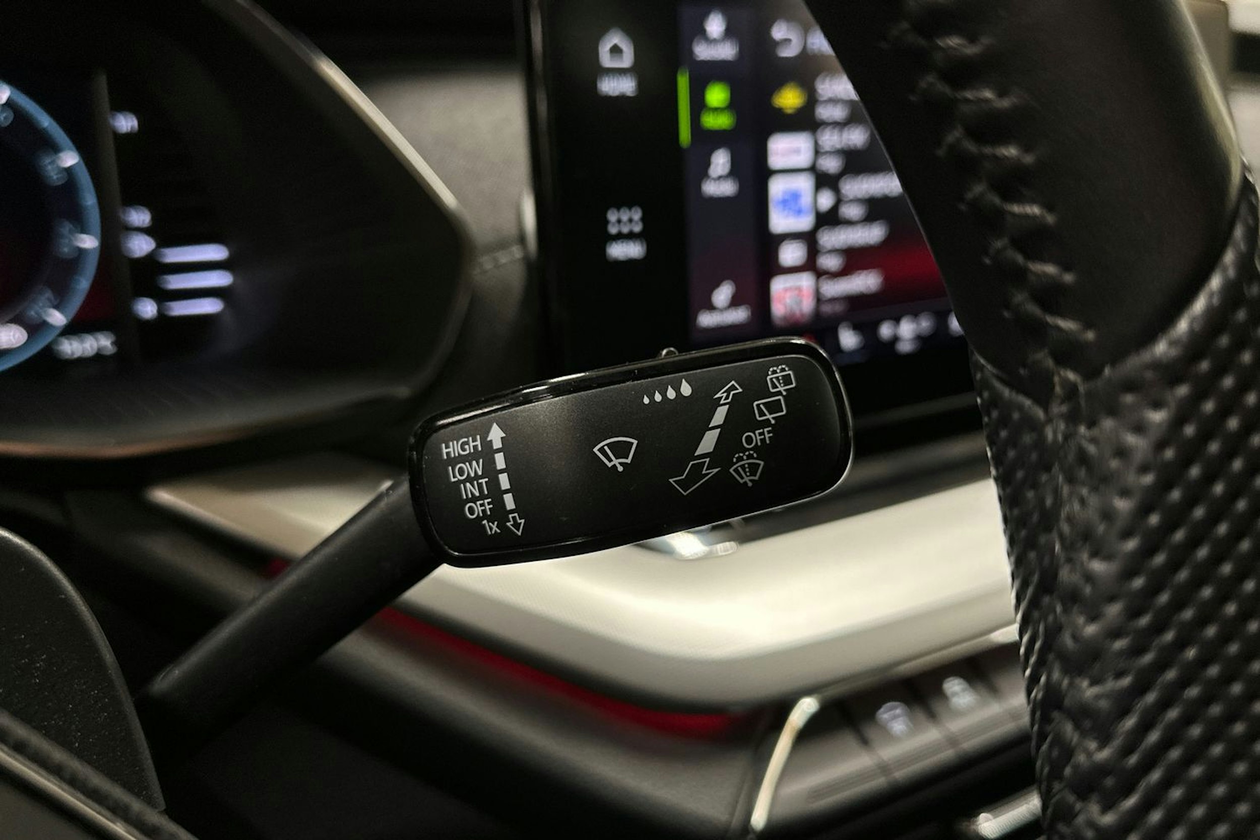 musta Skoda Octavia 2023 kuva 23.