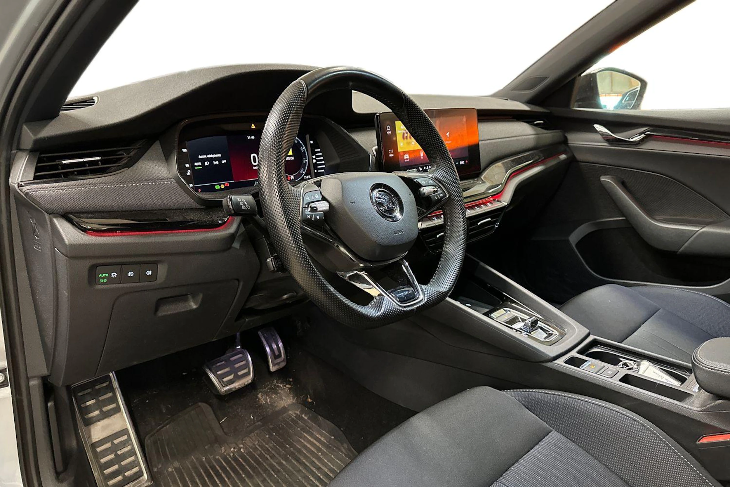 met. harmaa Skoda Octavia 2023 kuva 3.