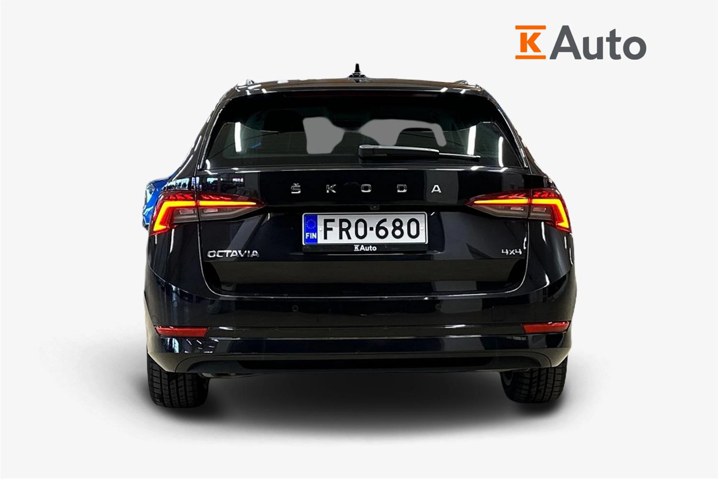 musta Skoda Octavia 2024 kuva 4.