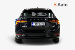 musta Skoda Octavia 2024 kuva 4.