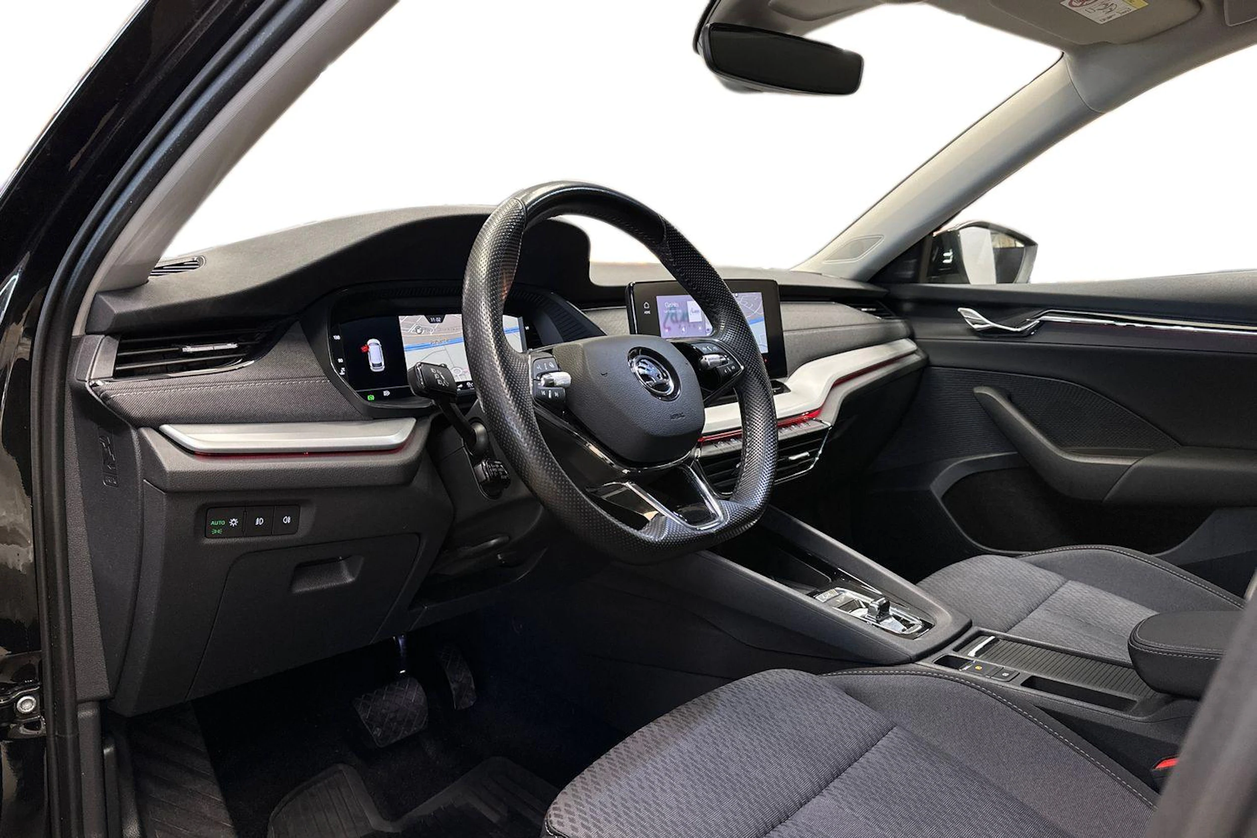 musta Skoda Octavia 2024 kuva 8.