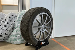 musta Skoda Octavia 2024 kuva 13.
