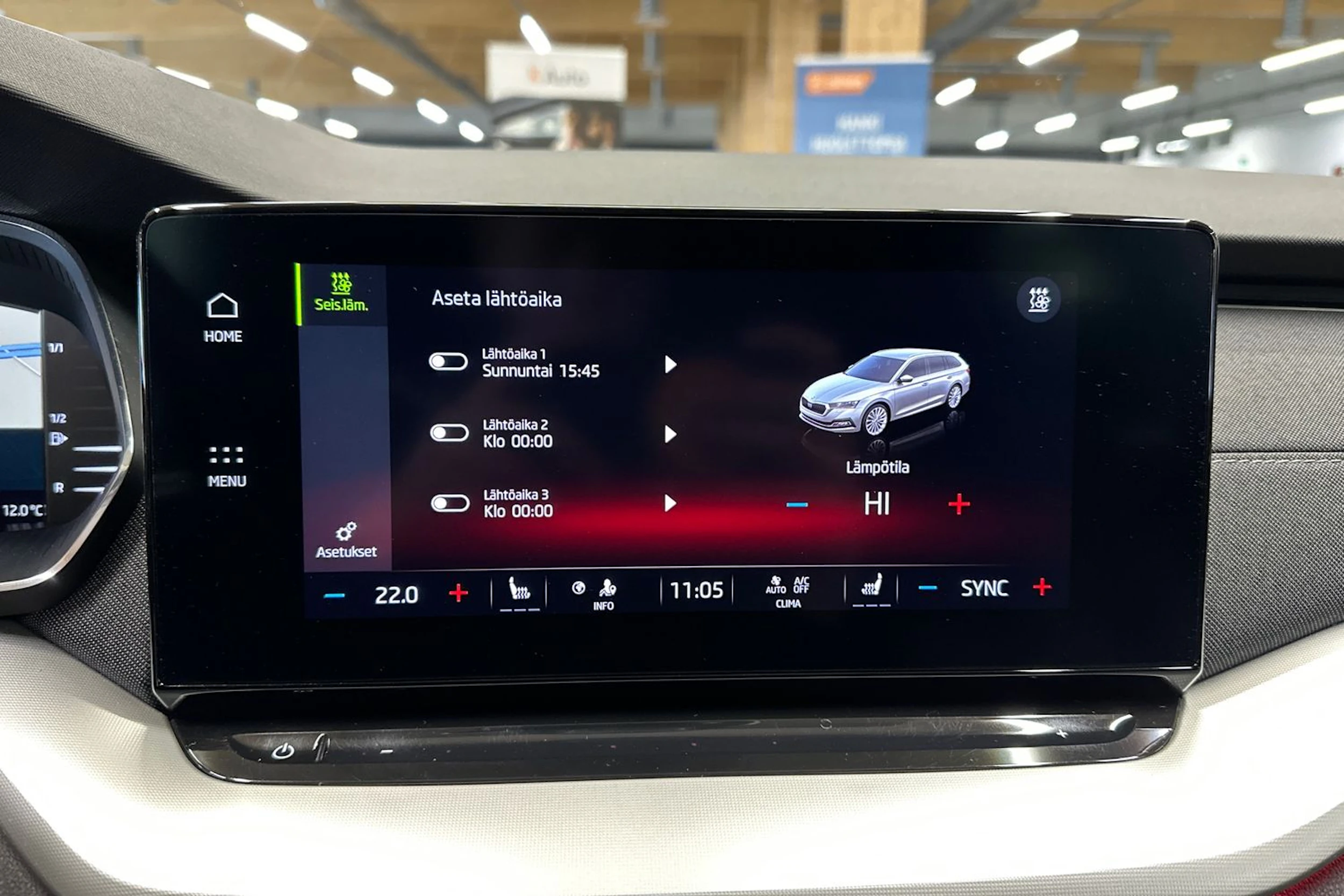 musta Skoda Octavia 2024 kuva 20.