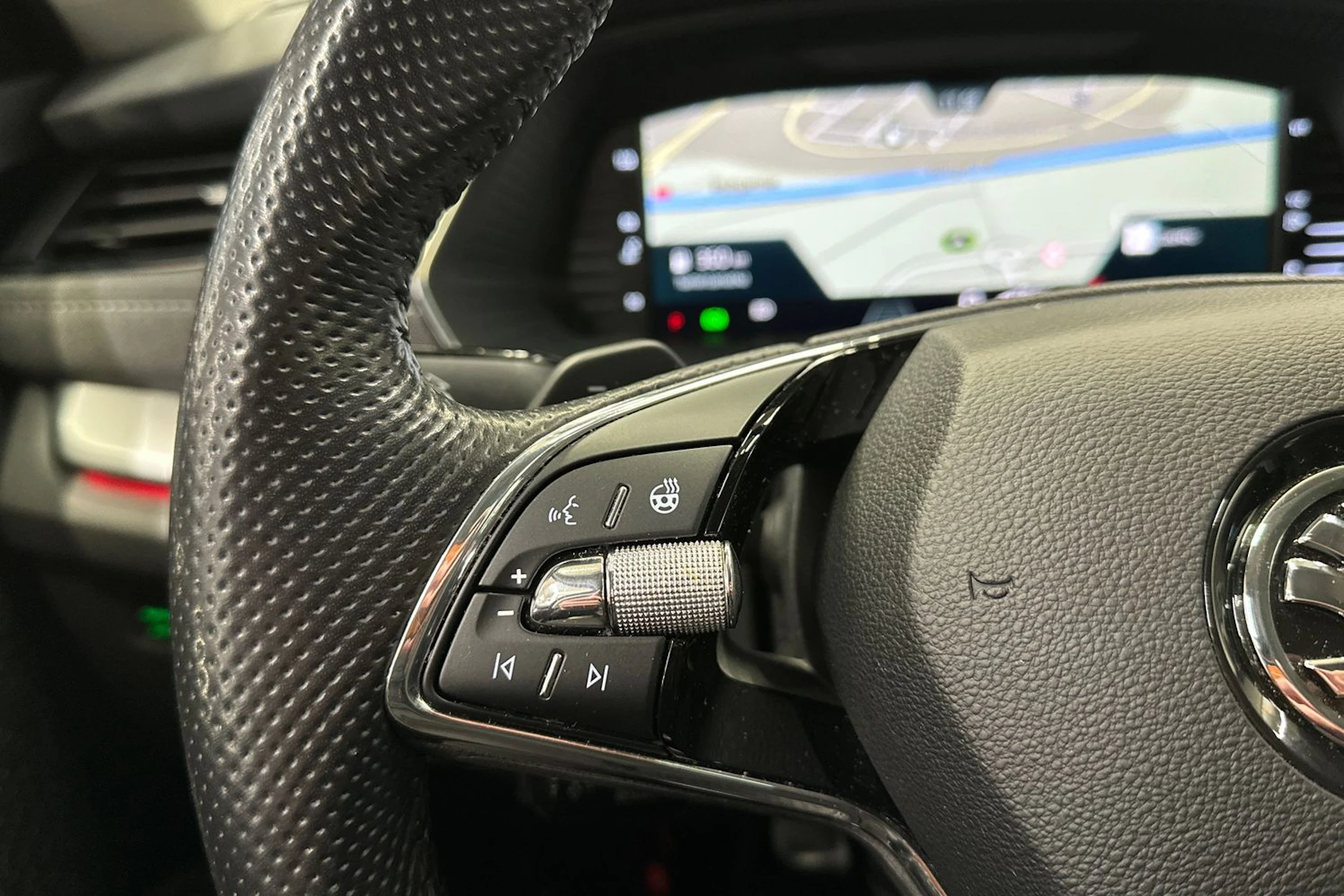 musta Skoda Octavia 2024 kuva 27.