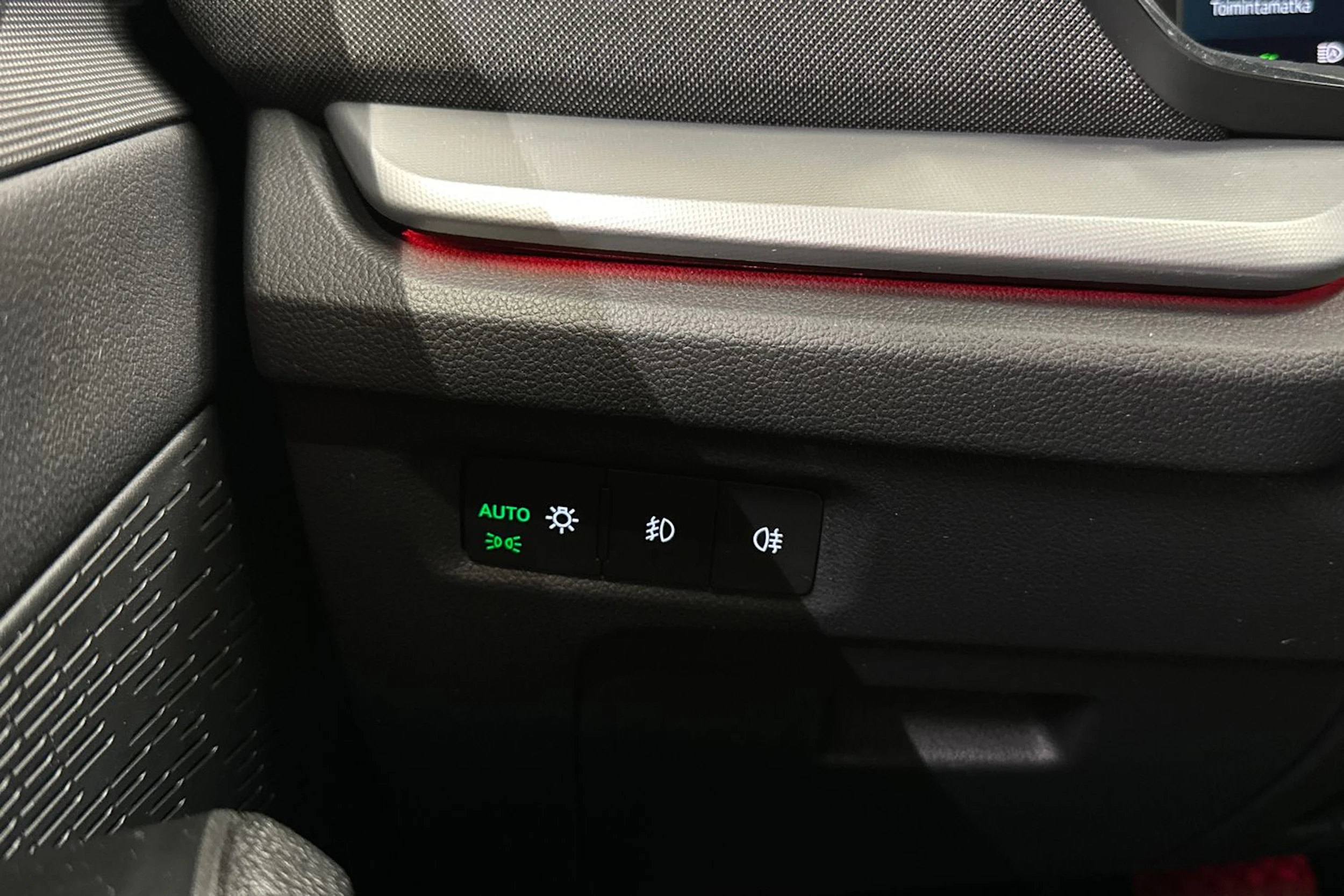 musta Skoda Octavia 2024 kuva 29.