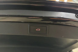 musta Skoda Octavia 2024 kuva 32.
