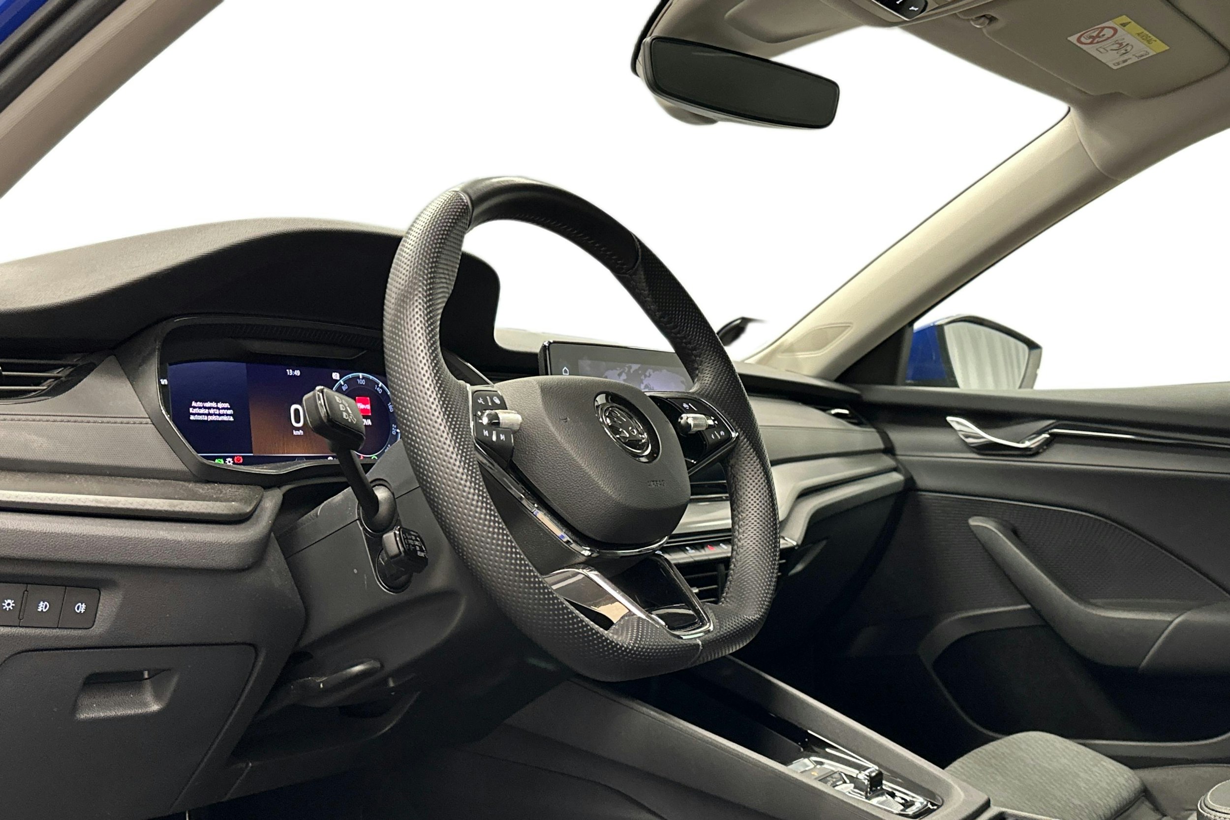 sininen Skoda Octavia 2023 kuva 6.