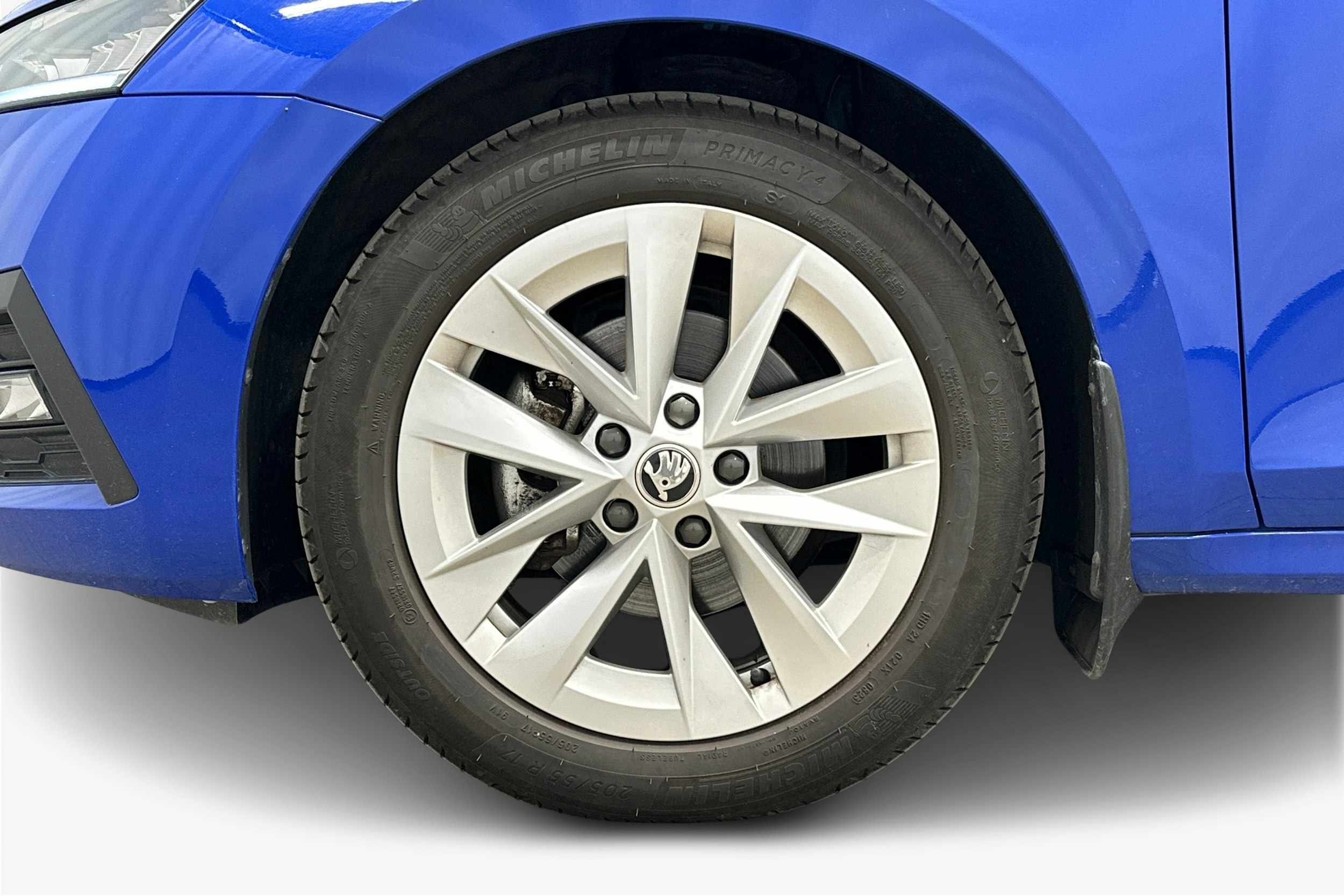 sininen Skoda Octavia 2023 kuva 9.