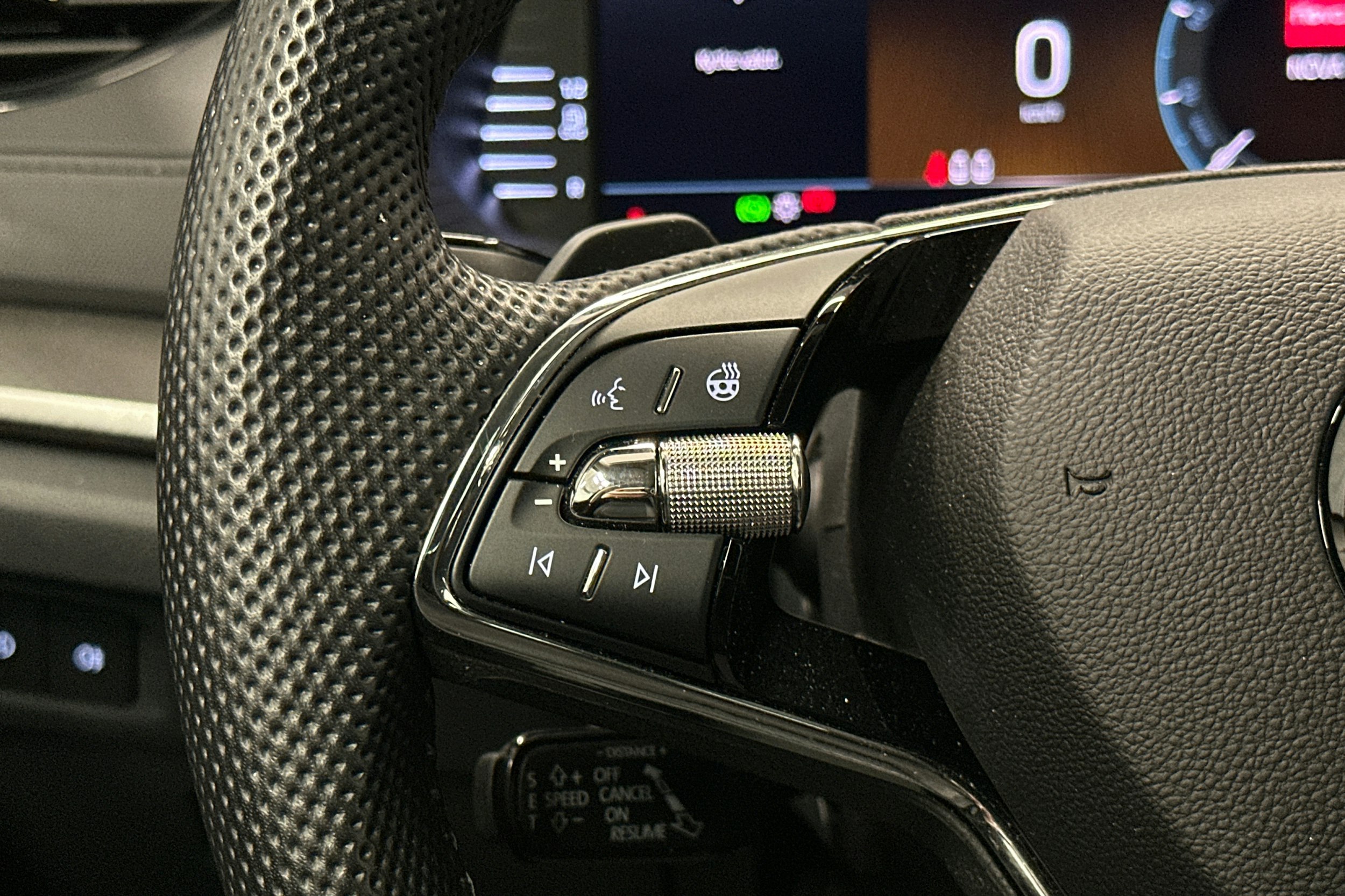 sininen Skoda Octavia 2023 kuva 13.
