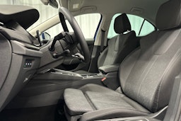 sininen Skoda Octavia 2023 kuva 21.