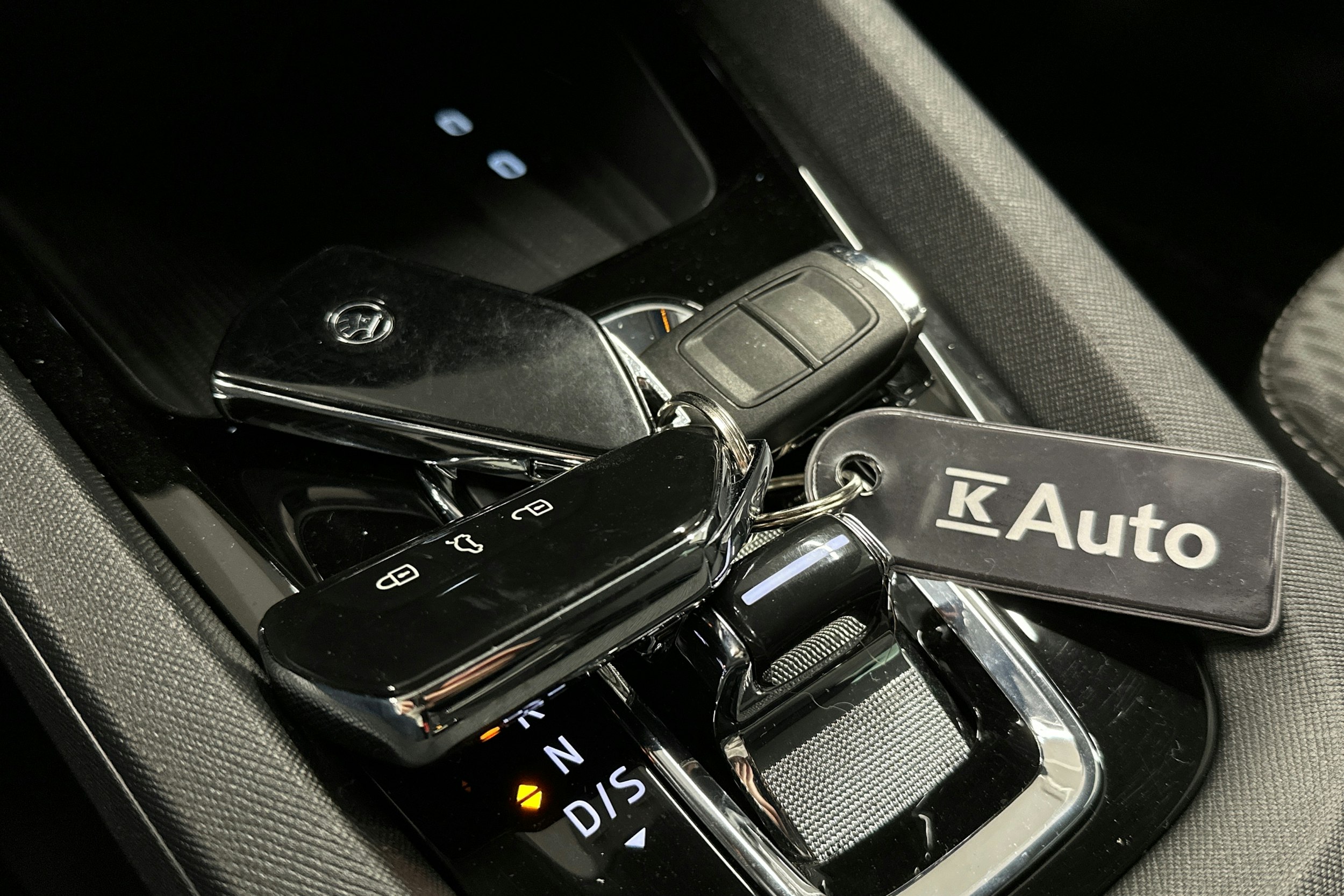 sininen Skoda Octavia 2023 kuva 24.