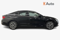 Musta Skoda OCTAVIA 2023 kuva 6.