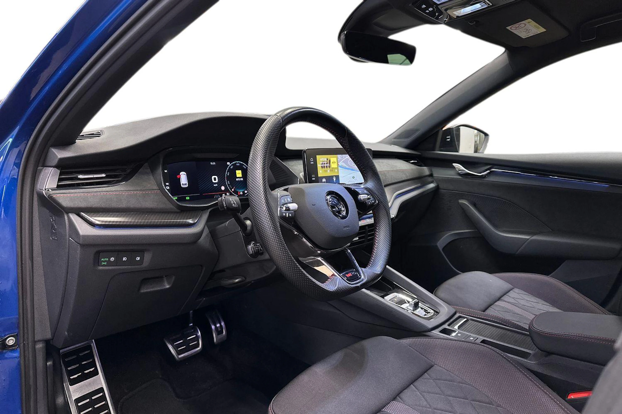 sininen Skoda Octavia 2023 kuva 8.