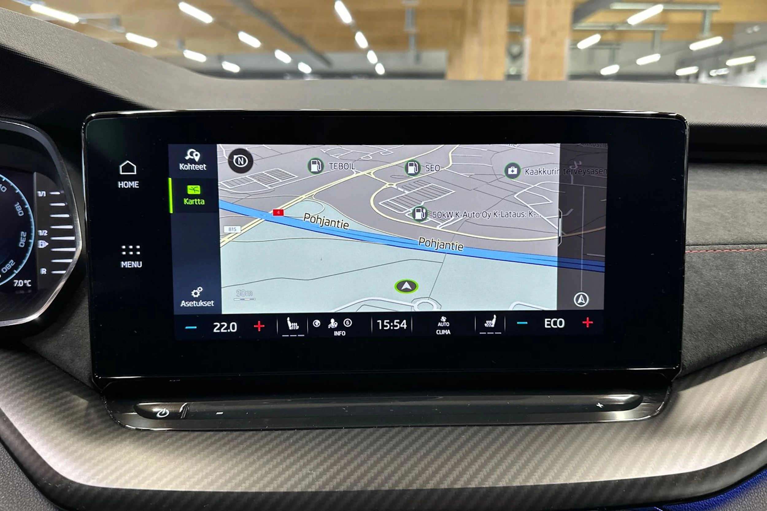 sininen Skoda Octavia 2023 kuva 19.