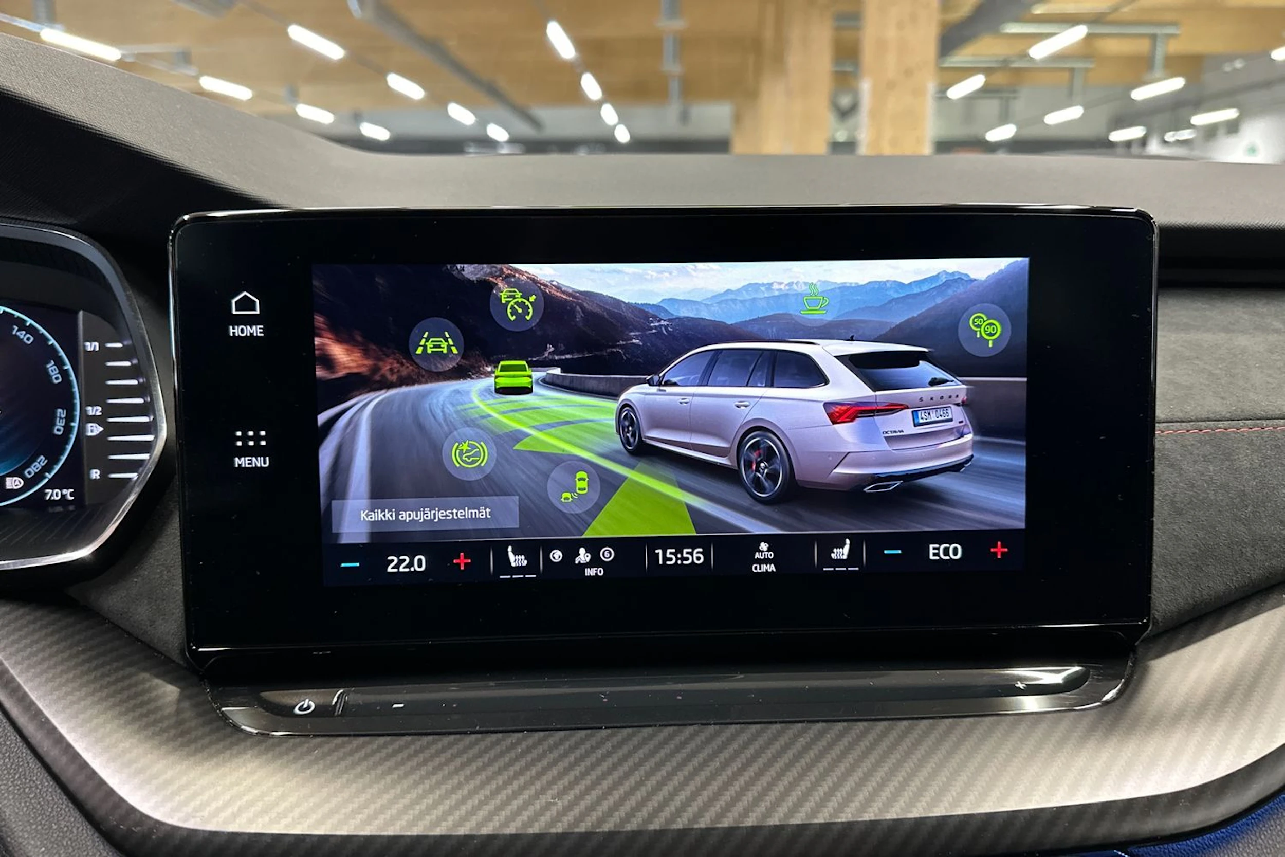 sininen Skoda Octavia 2023 kuva 21.