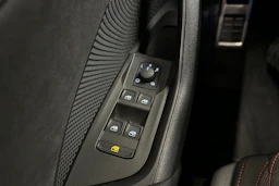 sininen Skoda Octavia 2023 kuva 30.