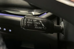 harmaa Skoda Octavia 2023 kuva 17.