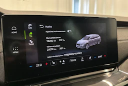 harmaa Skoda Octavia 2023 kuva 19.