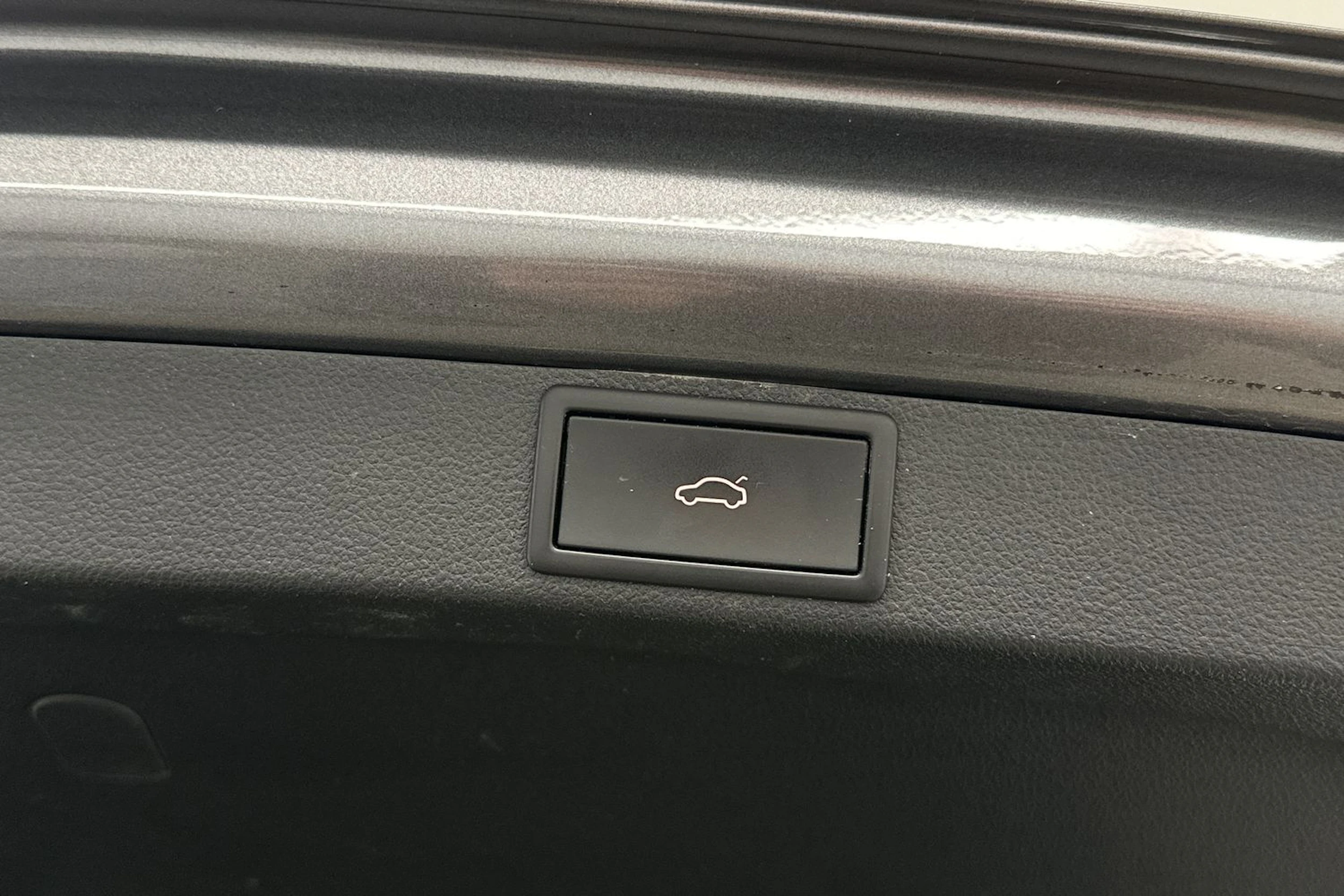 harmaa Skoda Octavia 2023 kuva 29.