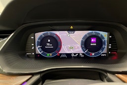 harmaa Skoda Octavia 2023 kuva 11.