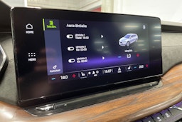 harmaa Skoda Octavia 2023 kuva 18.