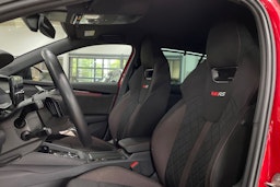 Punainen Skoda OCTAVIA 2023 kuva 15.