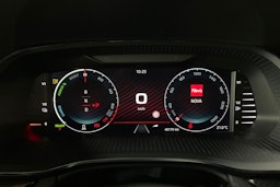 Punainen Skoda OCTAVIA 2023 kuva 18.
