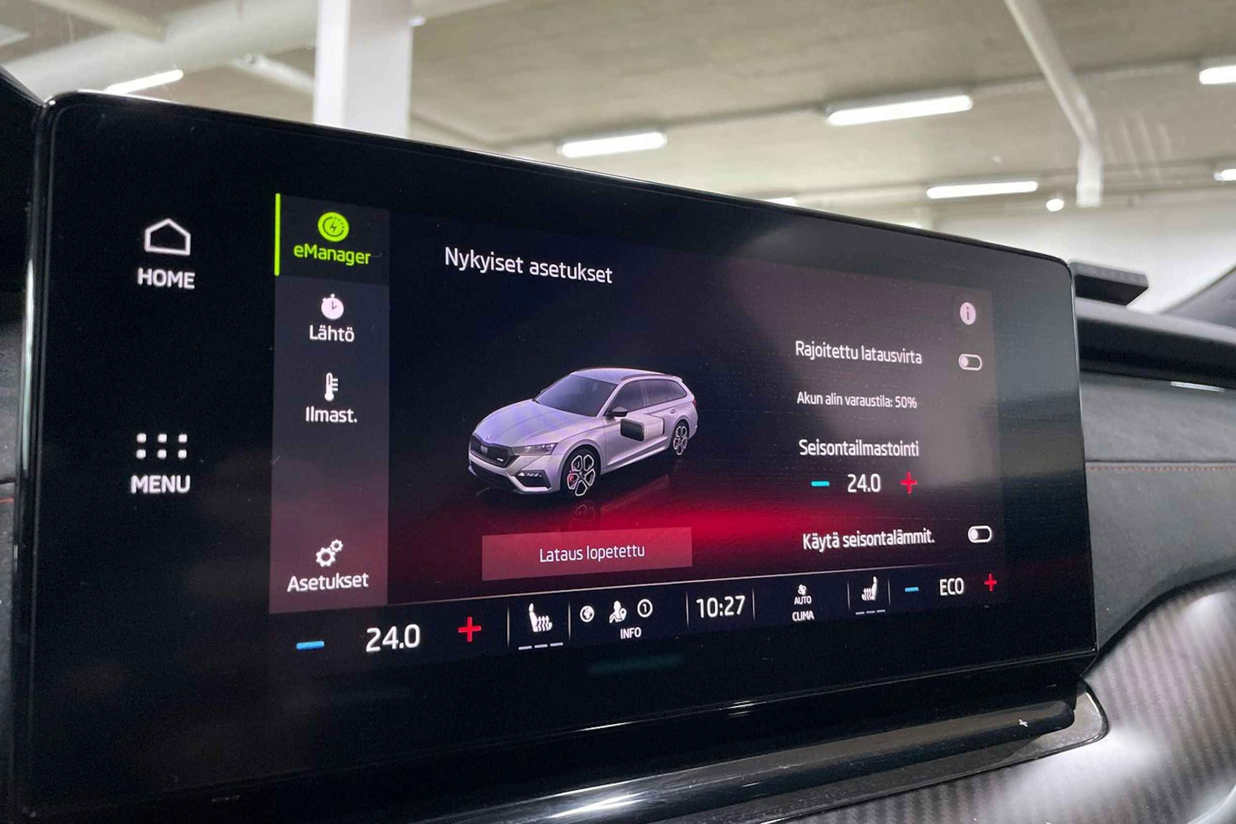 Punainen Skoda OCTAVIA 2023 kuva 26.