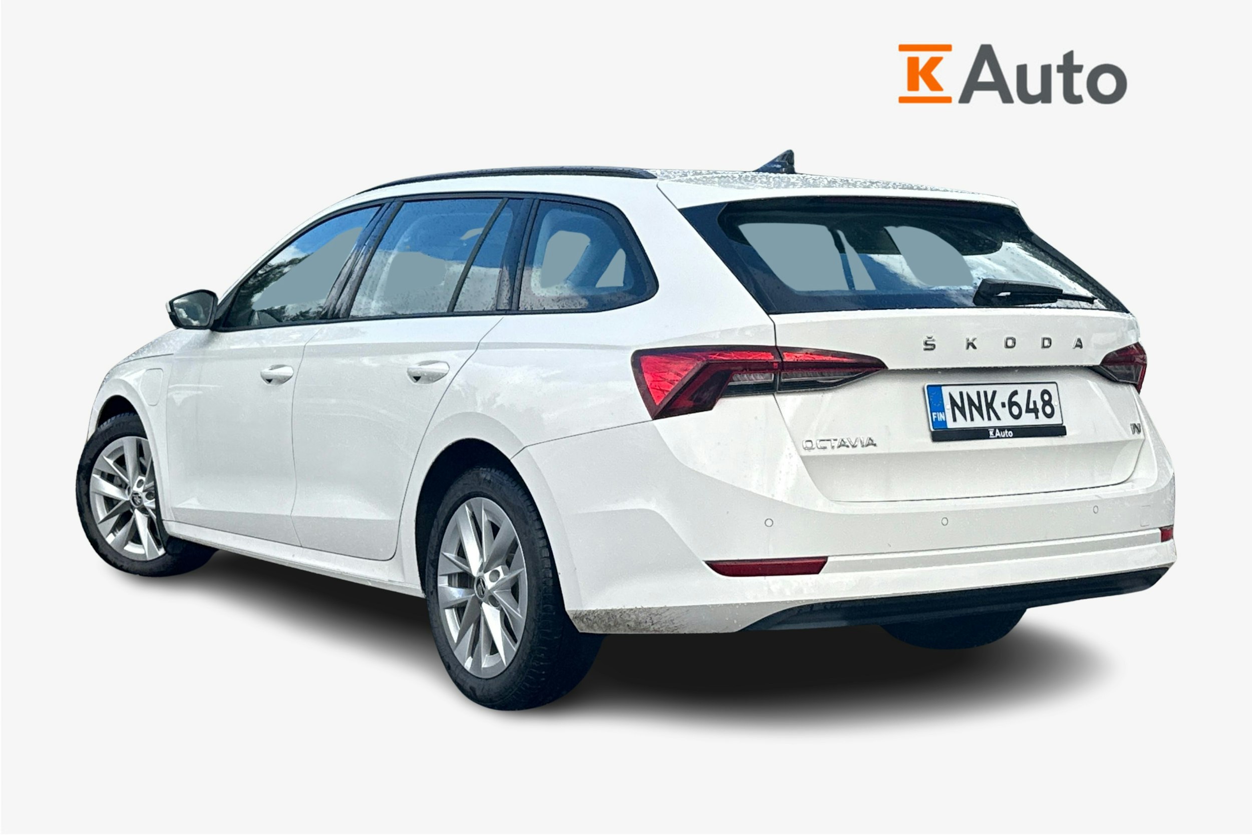 valkoinen Skoda Octavia 2023 kuva 2.