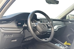 valkoinen Skoda Octavia 2023 kuva 3.
