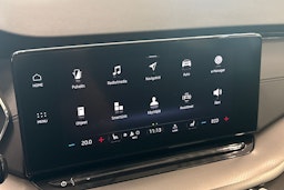 valkoinen Skoda Octavia 2023 kuva 21.