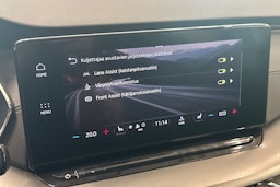 valkoinen Skoda Octavia 2023 kuva 22.