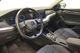 sininen Skoda Octavia 2023 kuva 3.