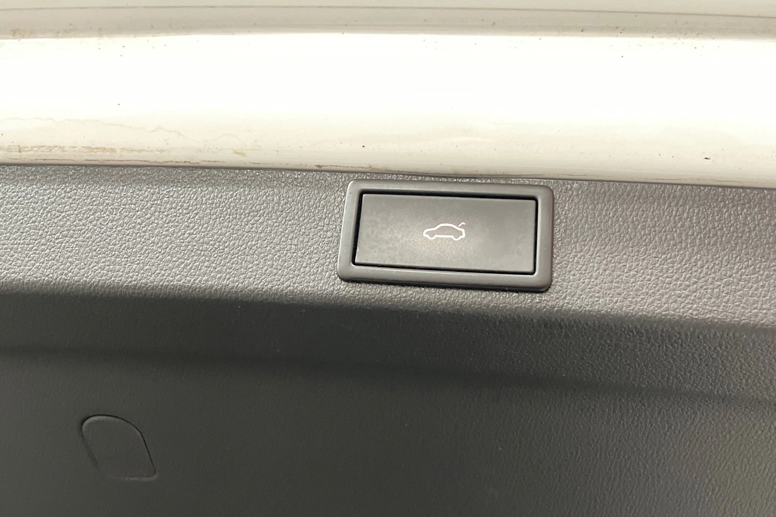 Valkoinen Skoda OCTAVIA 2023 kuva 17.