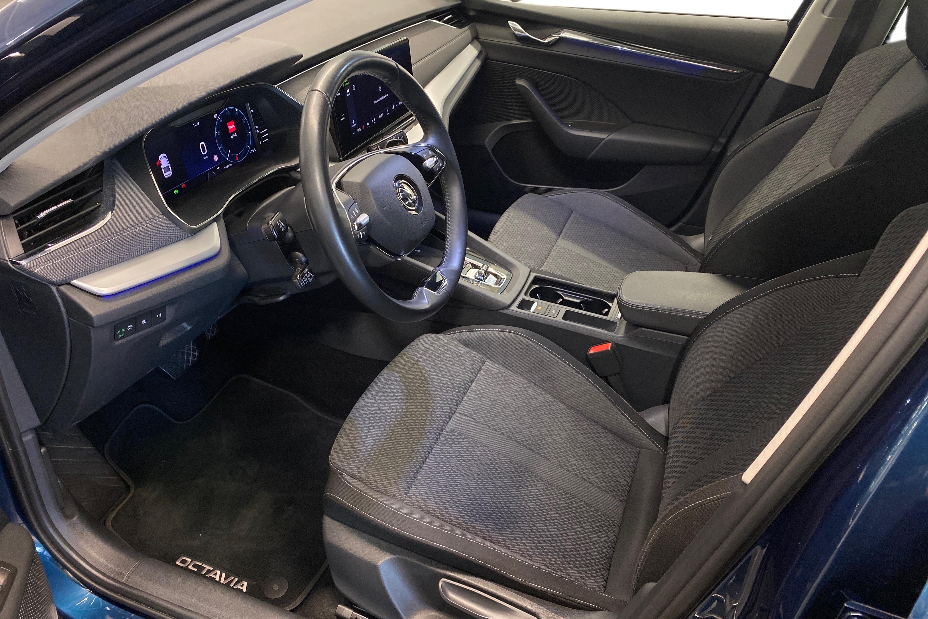 Skoda Octavia 2023, photo 6/28