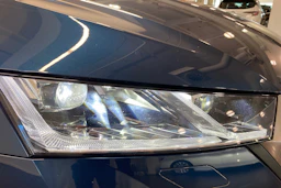 met. sininen Skoda Octavia 2023 kuva 18.