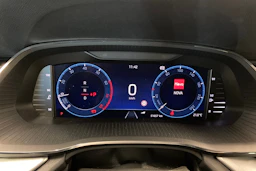 met. sininen Skoda Octavia 2023 kuva 19.
