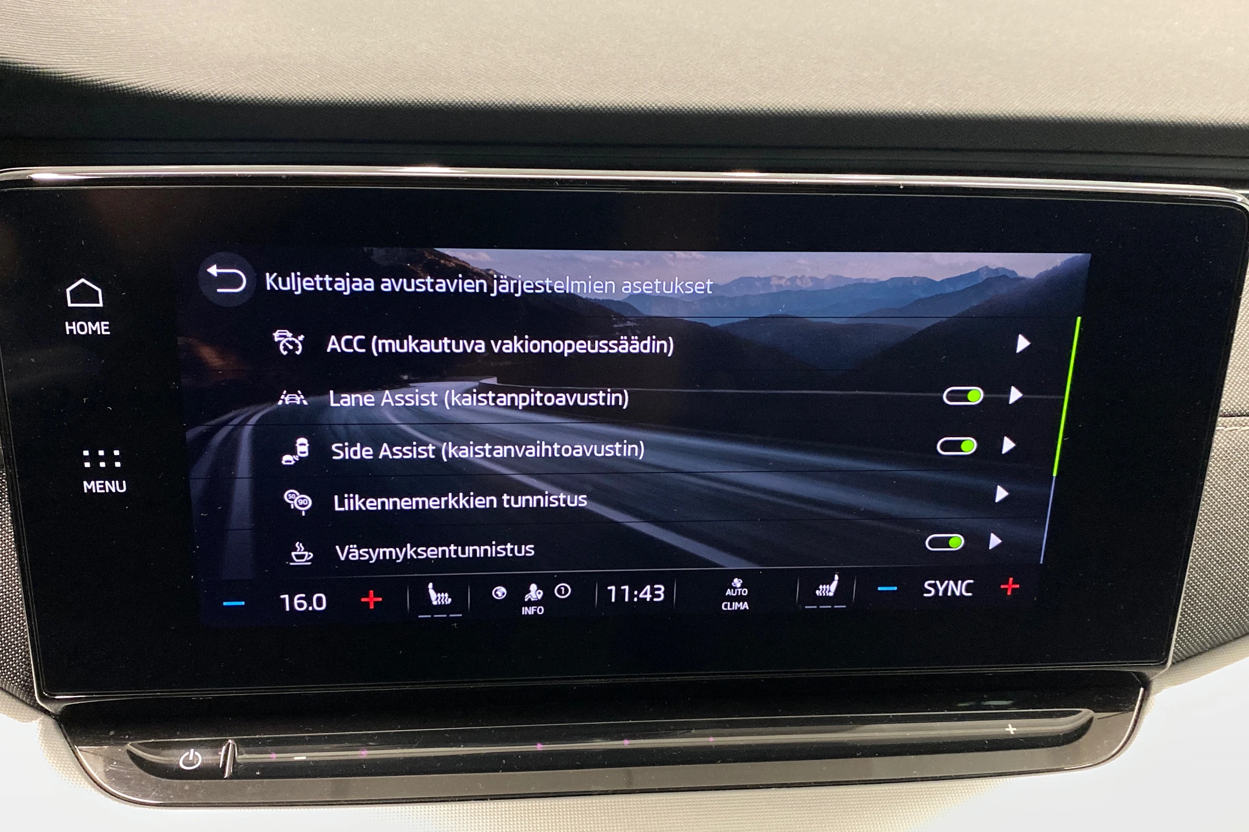 met. sininen Skoda Octavia 2023 kuva 25.