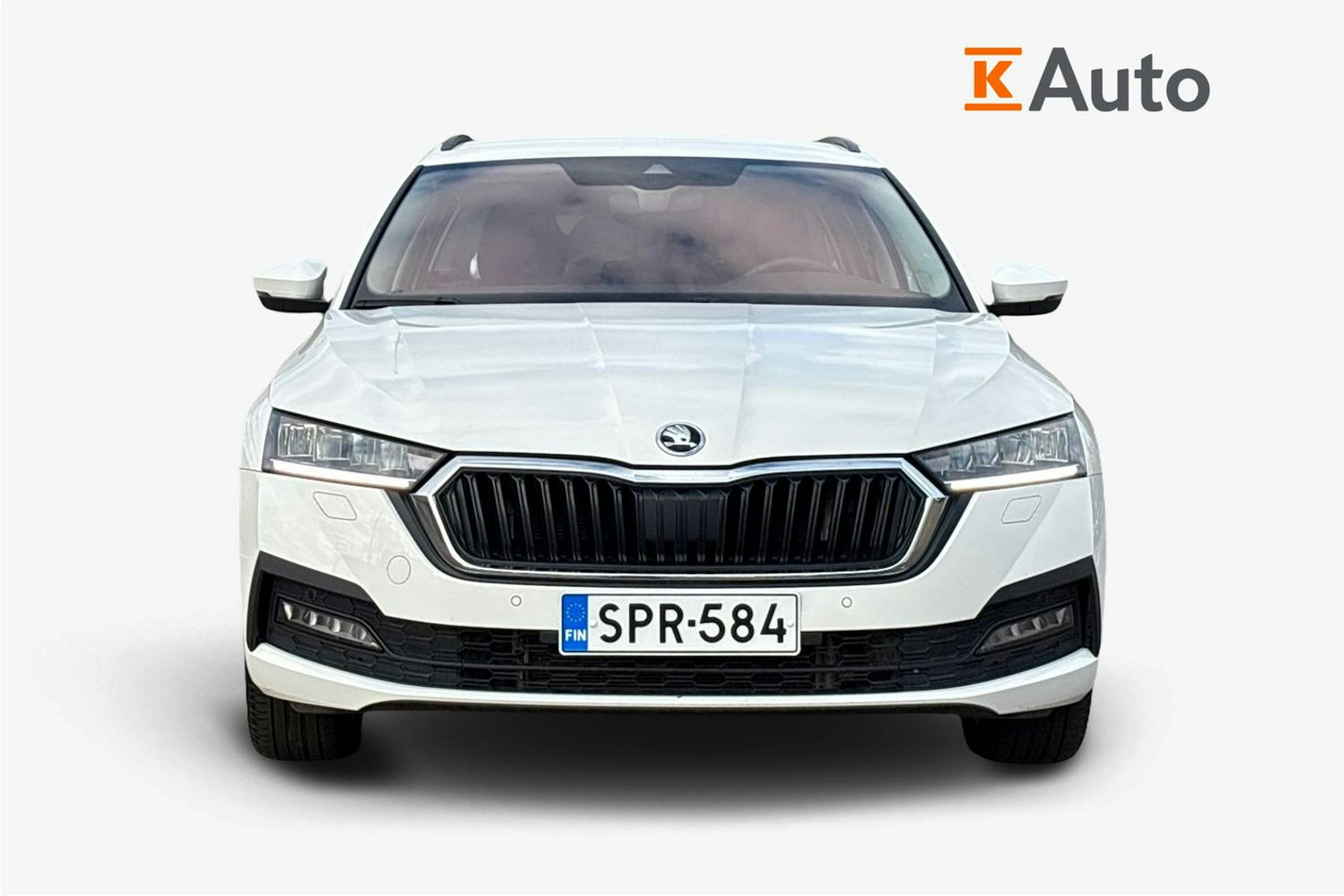 valkoinen Skoda Octavia 2024 kuva 5.